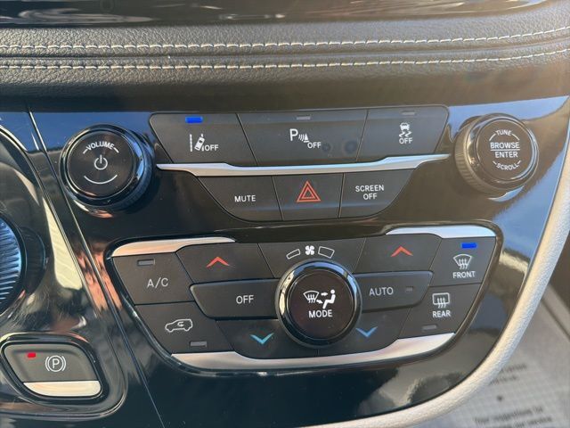 2024 Chrysler Pacifica Hybrid Select Watertown SD