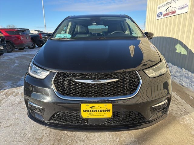 2024 Chrysler Pacifica Hybrid Select Watertown SD