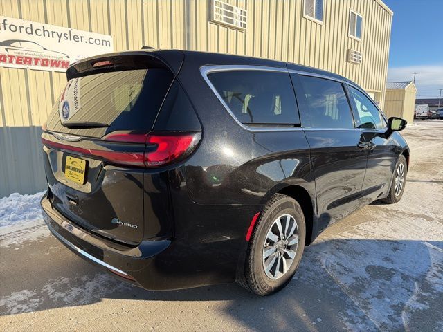 2024 Chrysler Pacifica Hybrid Select Watertown SD