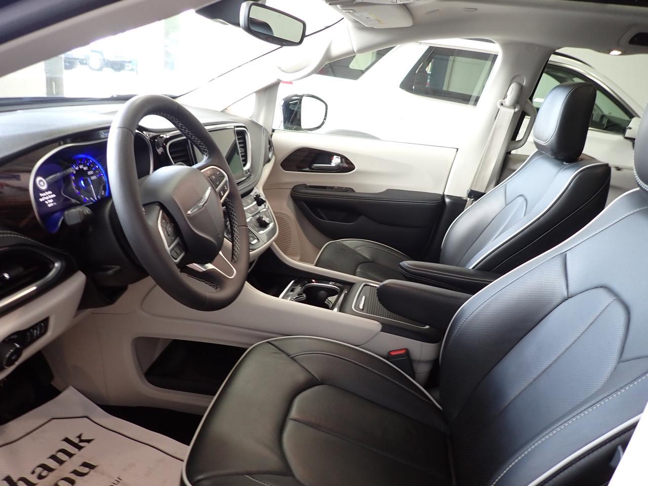 2024 Chrysler Pacifica Limited FWD LEATHER NAVI SUNROOF Listowel ON