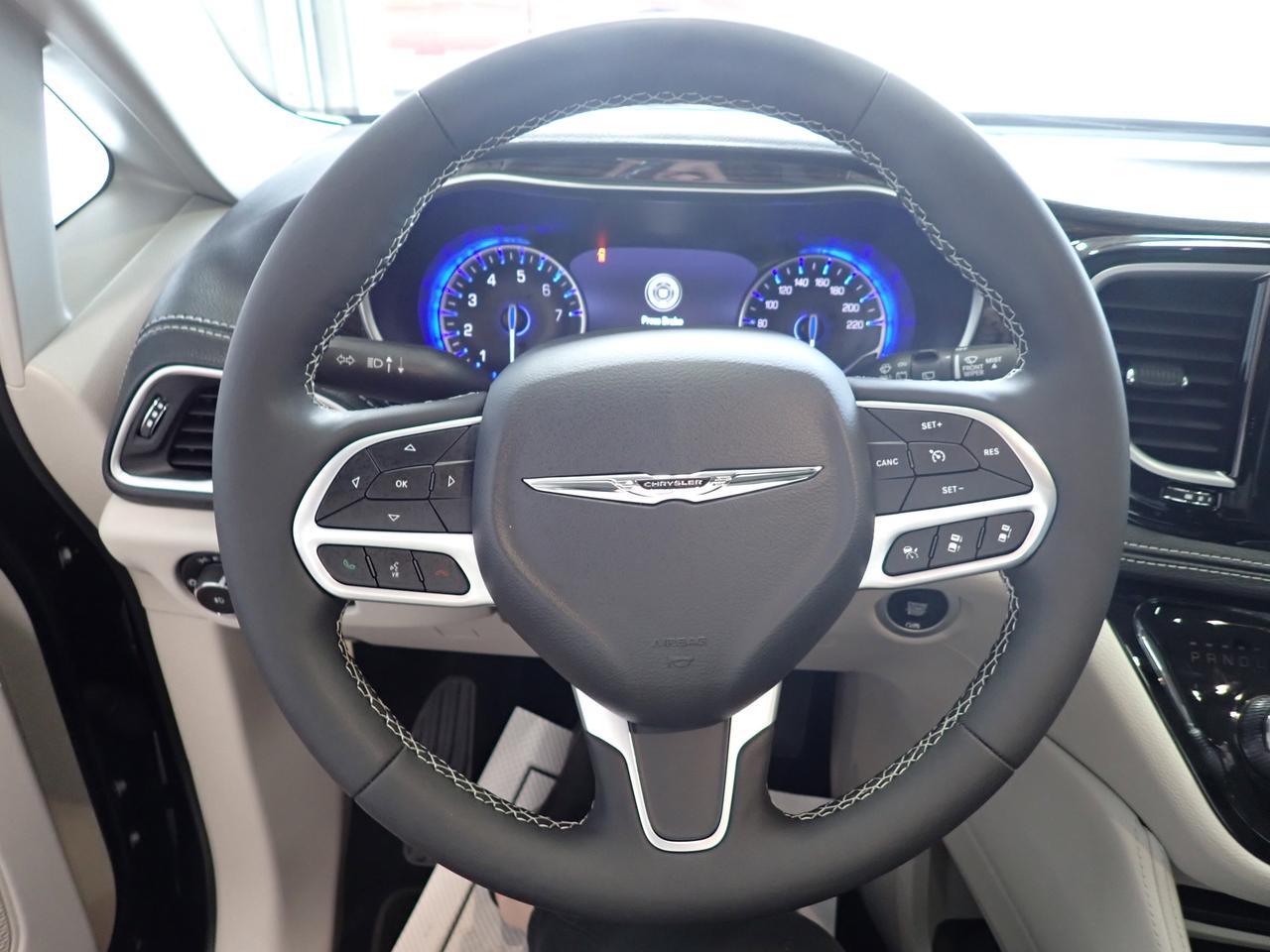 2024 Chrysler Pacifica Limited FWD LEATHER NAVI SUNROOF Listowel ON