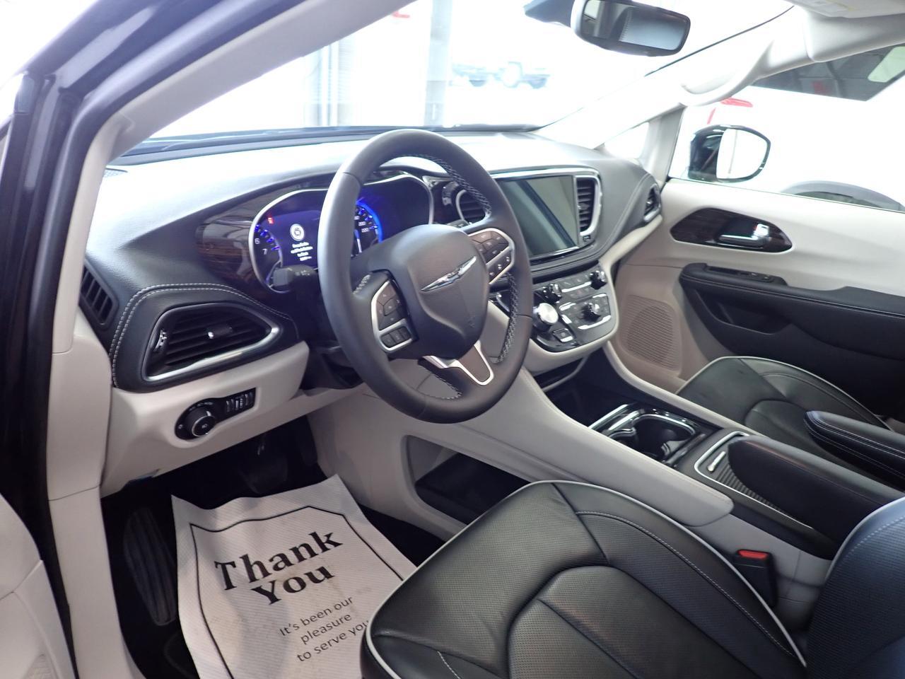 2024 Chrysler Pacifica Limited FWD LEATHER NAVI SUNROOF Listowel ON