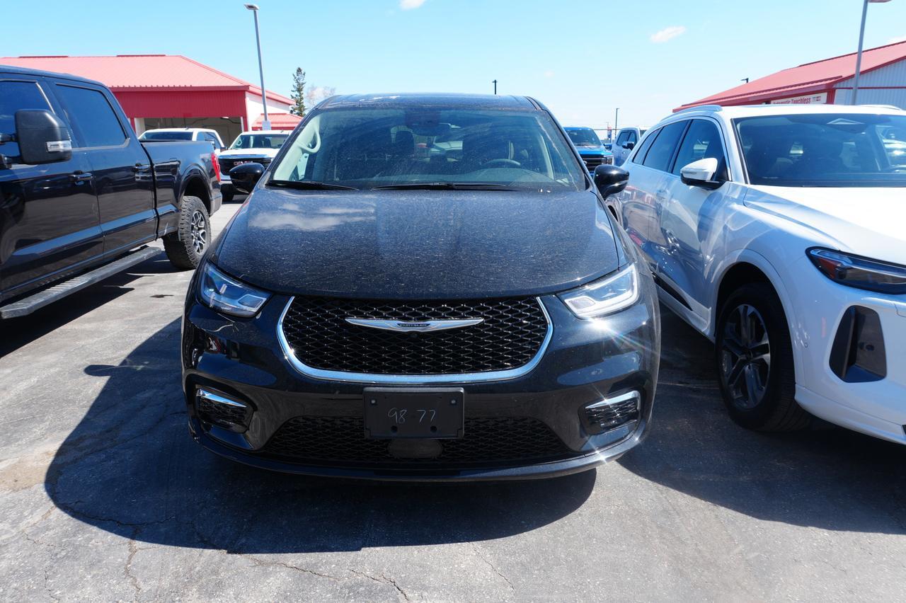 2024 Chrysler Pacifica Limited Listowel ON