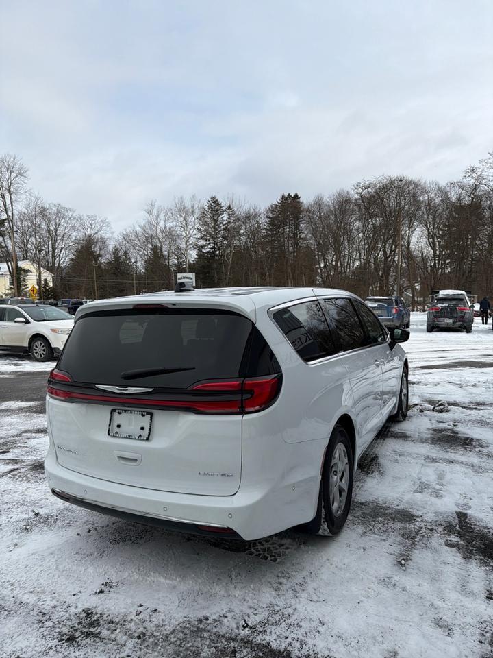 2024 Chrysler Pacifica Limited Owego NY