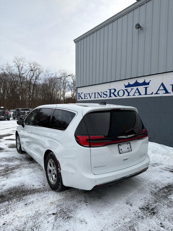 2024 Chrysler Pacifica Limited Owego NY