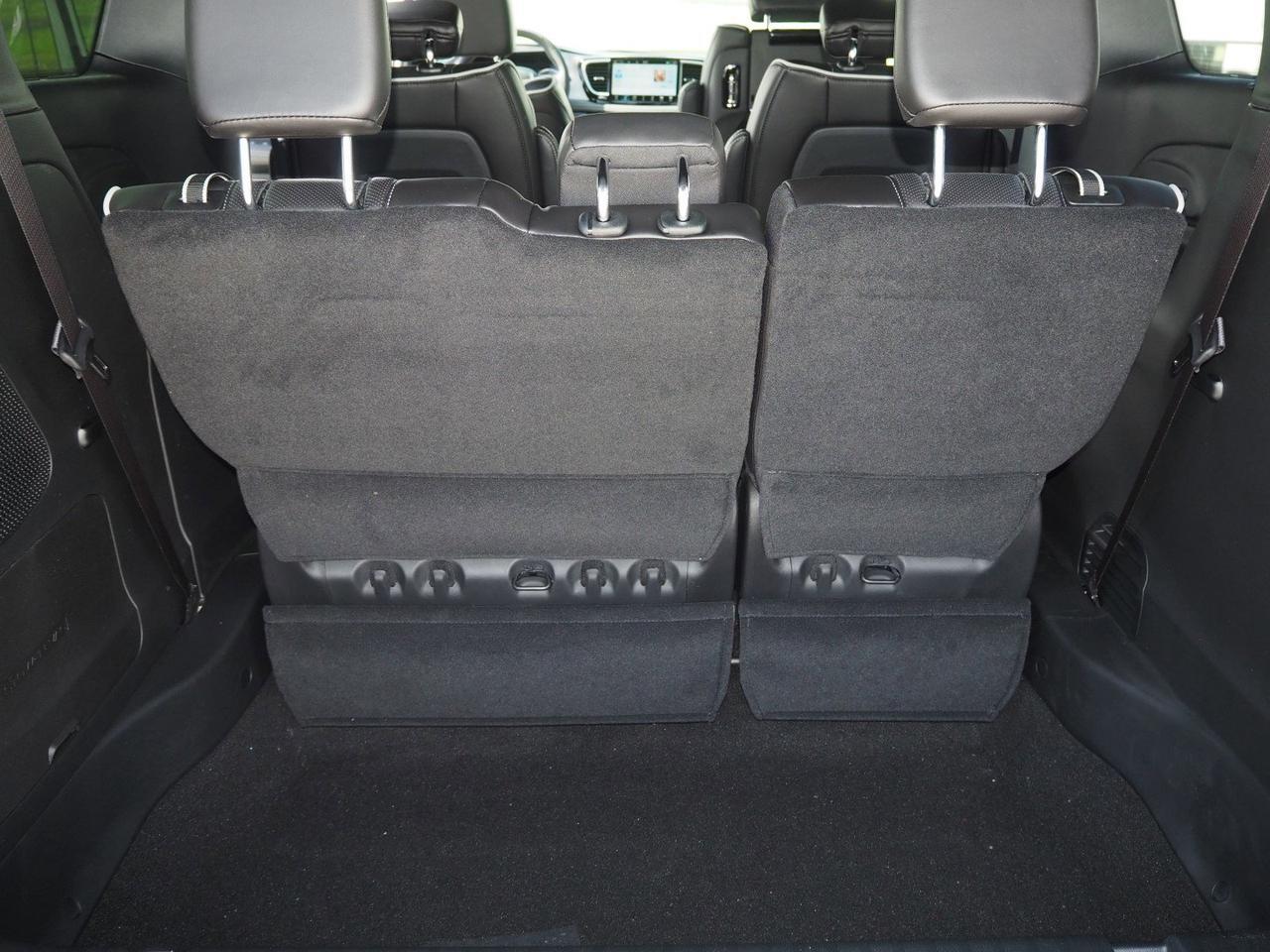 2024 Chrysler Pacifica Limited New Braunfels TX