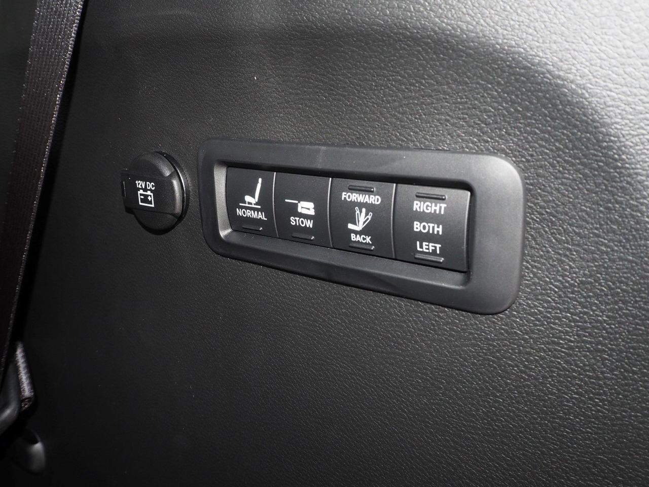 2024 Chrysler Pacifica Limited New Braunfels TX