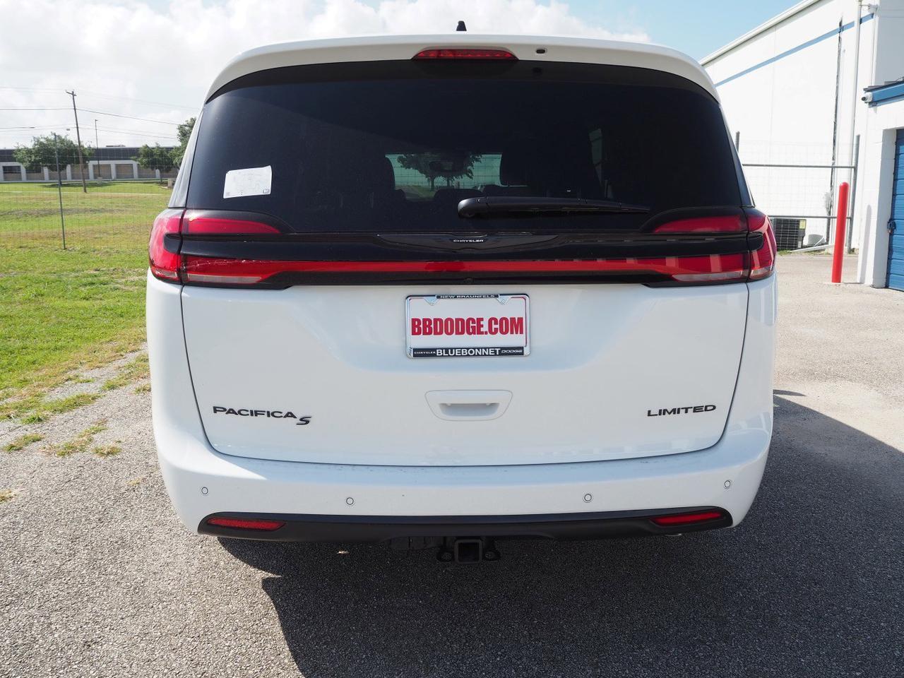 2024 Chrysler Pacifica Limited New Braunfels TX