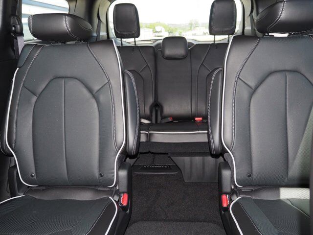 2024 Chrysler Pacifica Limited New Braunfels TX