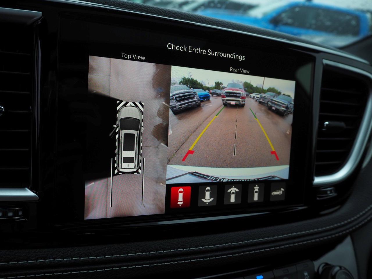 2024 Chrysler Pacifica Limited New Braunfels TX