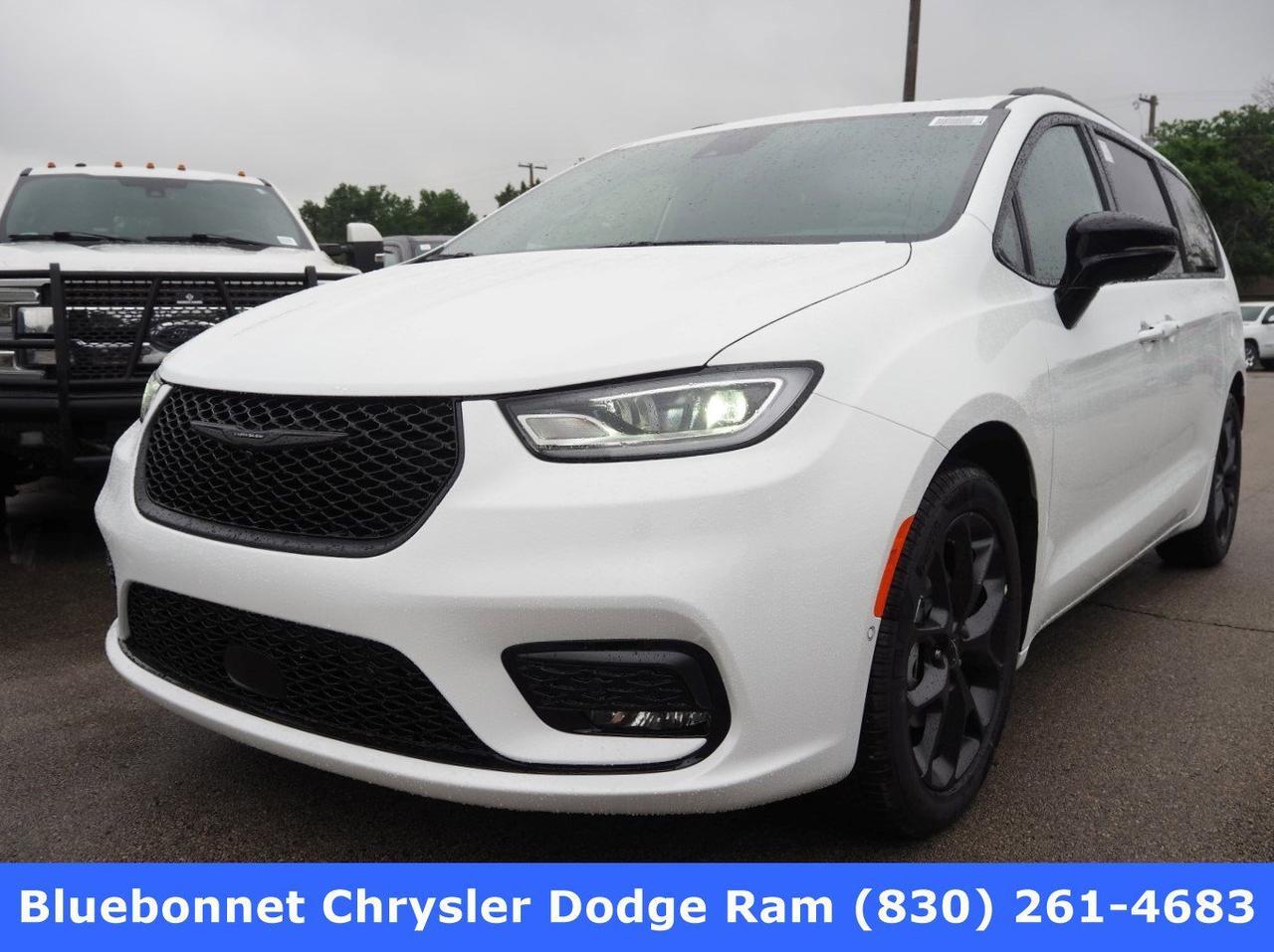 2024 Chrysler Pacifica Limited New Braunfels TX