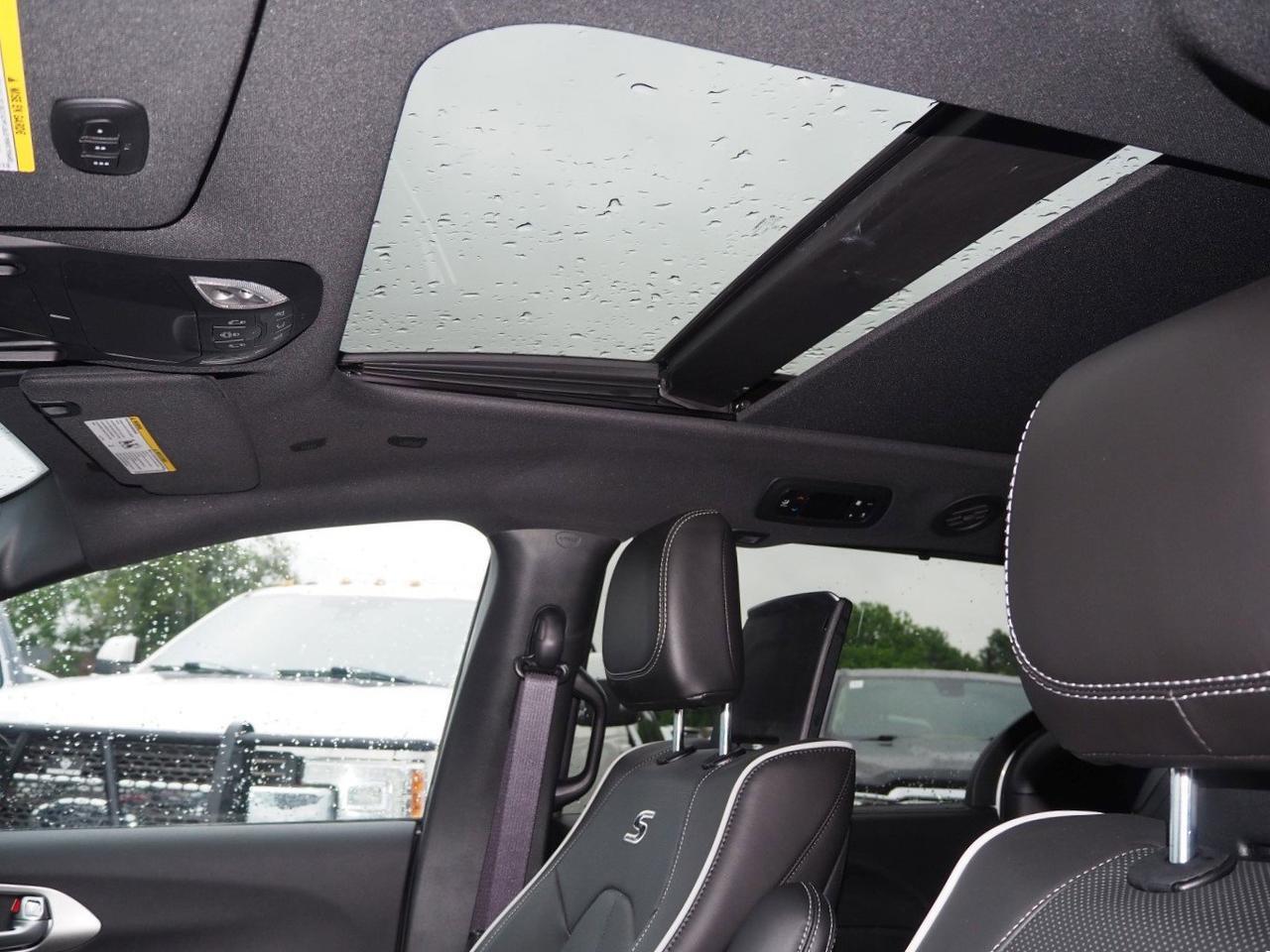 2024 Chrysler Pacifica Limited New Braunfels TX