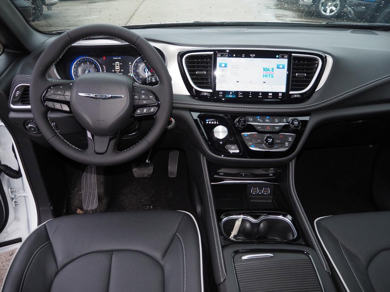 2024 Chrysler Pacifica Limited New Braunfels TX