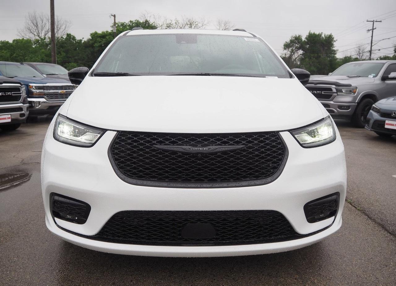 2024 Chrysler Pacifica Limited New Braunfels TX
