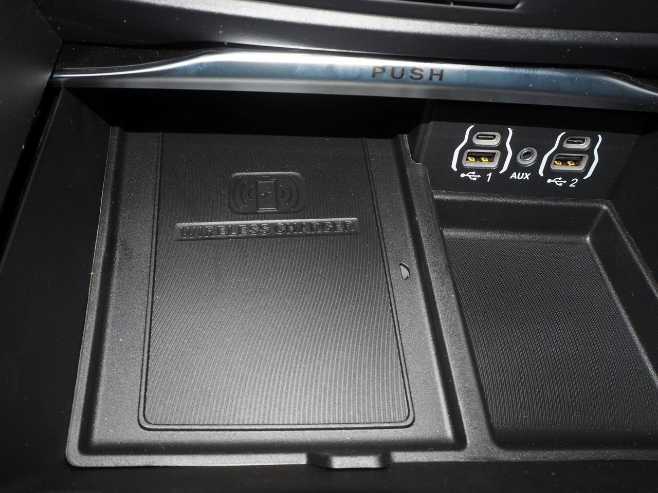 2024 Chrysler Pacifica Limited New Braunfels TX