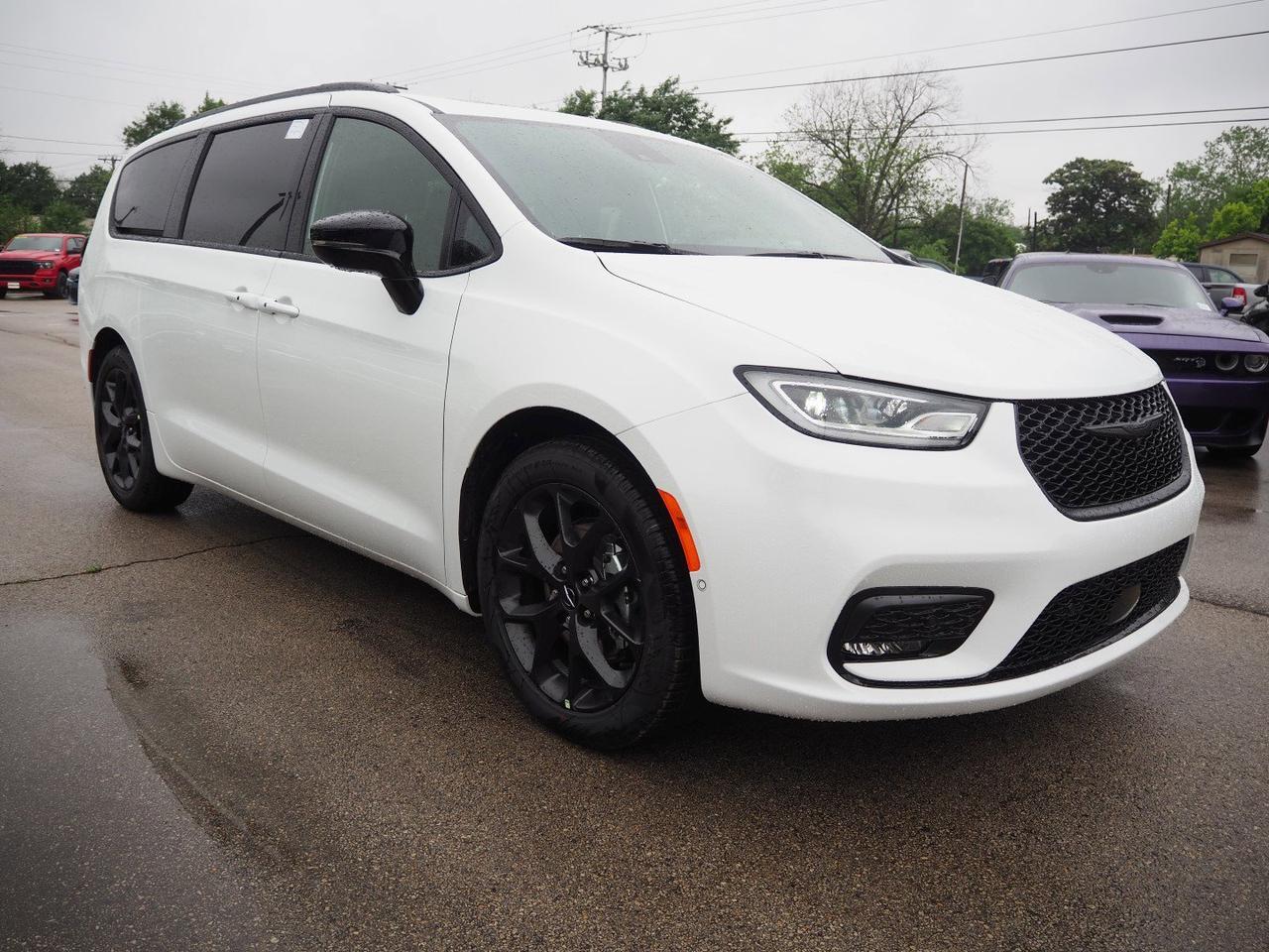 2024 Chrysler Pacifica Limited New Braunfels TX
