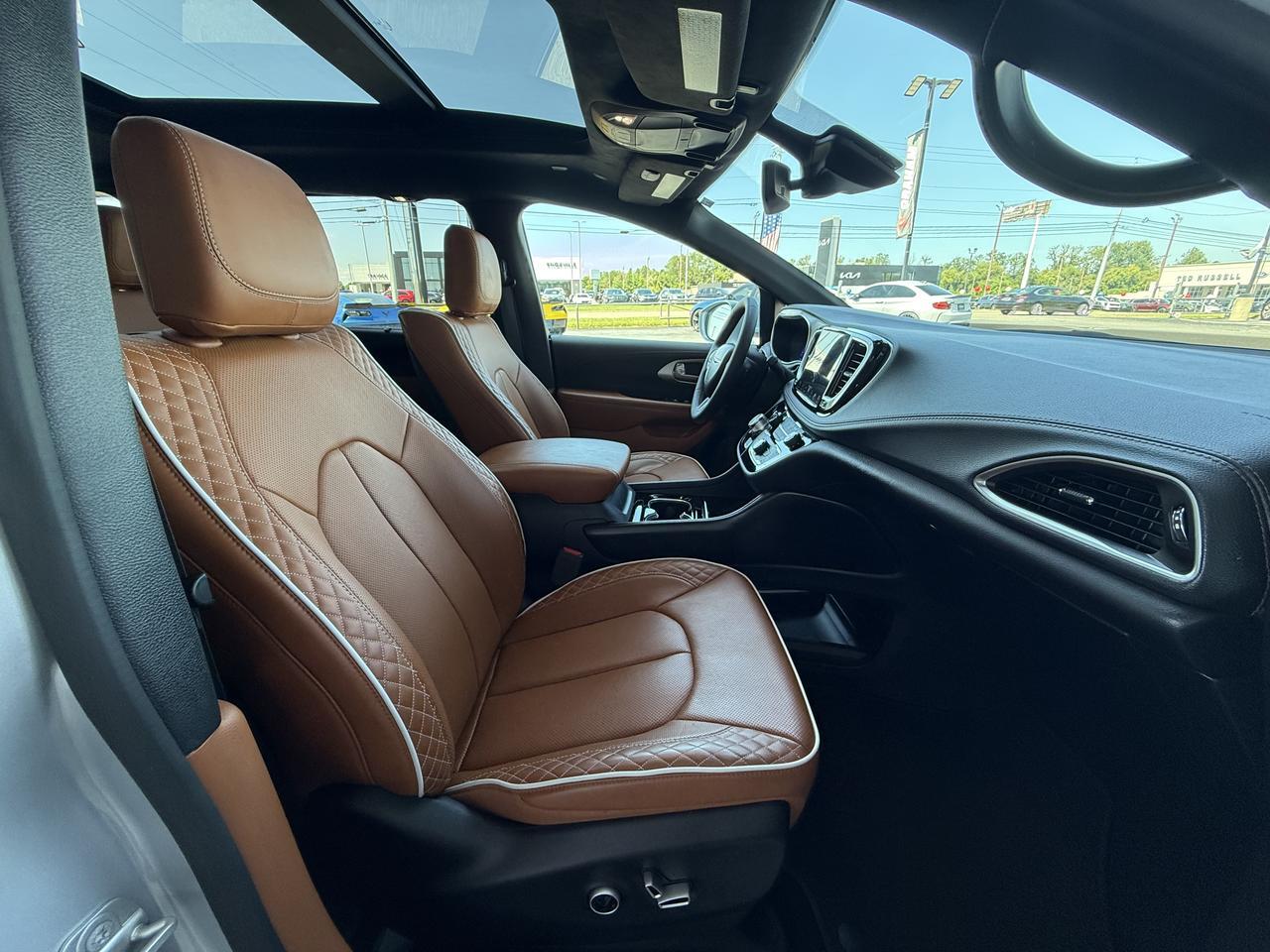 2024 Chrysler Pacifica Pinnacle Knoxville TN