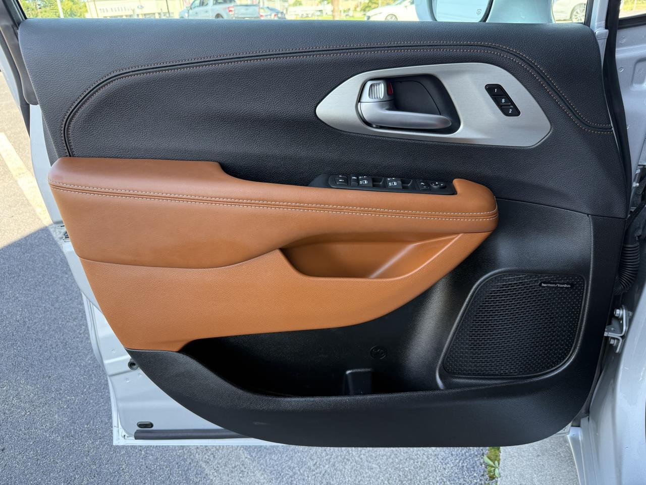 2024 Chrysler Pacifica Pinnacle Knoxville TN