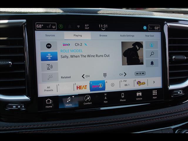 2024 Chrysler Pacifica Plug-In Hybrid Pinnacle