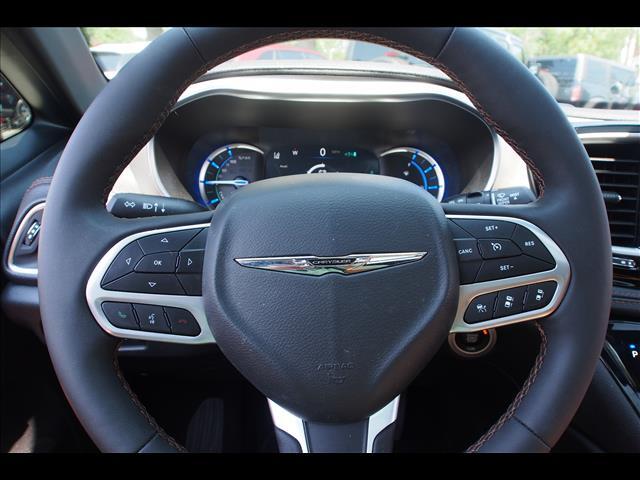 2024 Chrysler Pacifica Plug-In Hybrid Pinnacle