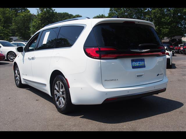 2024 Chrysler Pacifica Plug-In Hybrid Pinnacle