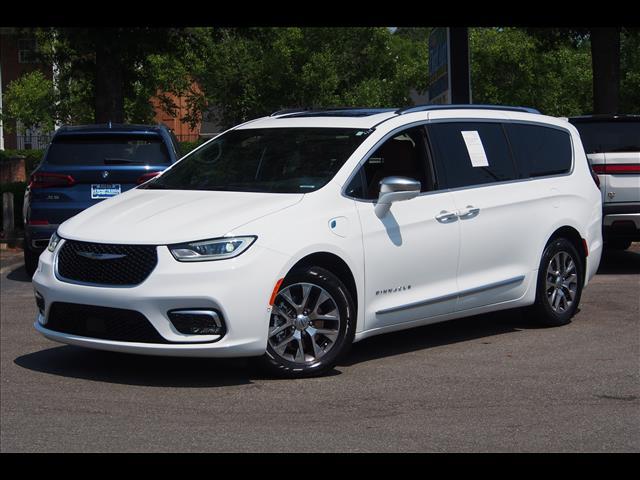 2024 Chrysler Pacifica Plug-In Hybrid Pinnacle