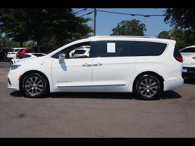 2024 Chrysler Pacifica Plug-In Hybrid Pinnacle