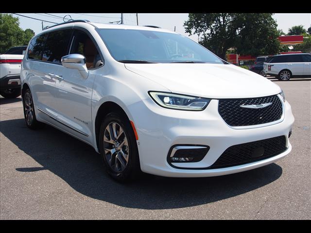 2024 Chrysler Pacifica Plug-In Hybrid Pinnacle