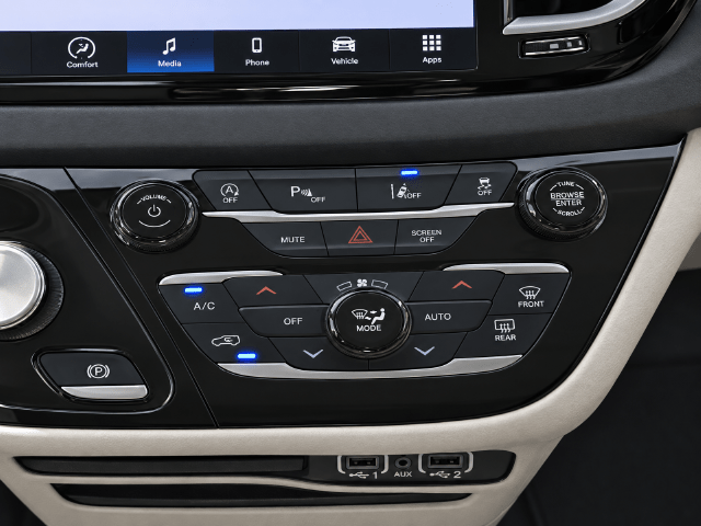 2024 Chrysler Pacifica Touring L Kerrville TX