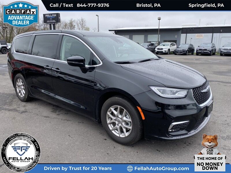 2024 Chrysler Pacifica Touring L
