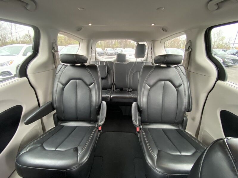 2024 Chrysler Pacifica Touring L Bristol  PA