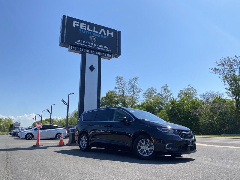 2024 Chrysler Pacifica Touring L Springfield PA