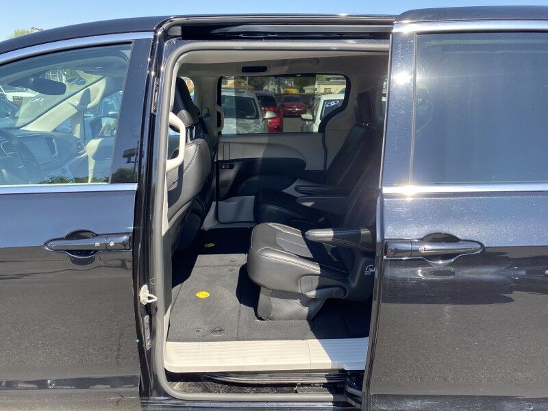 2024 Chrysler Pacifica Touring L Springfield PA