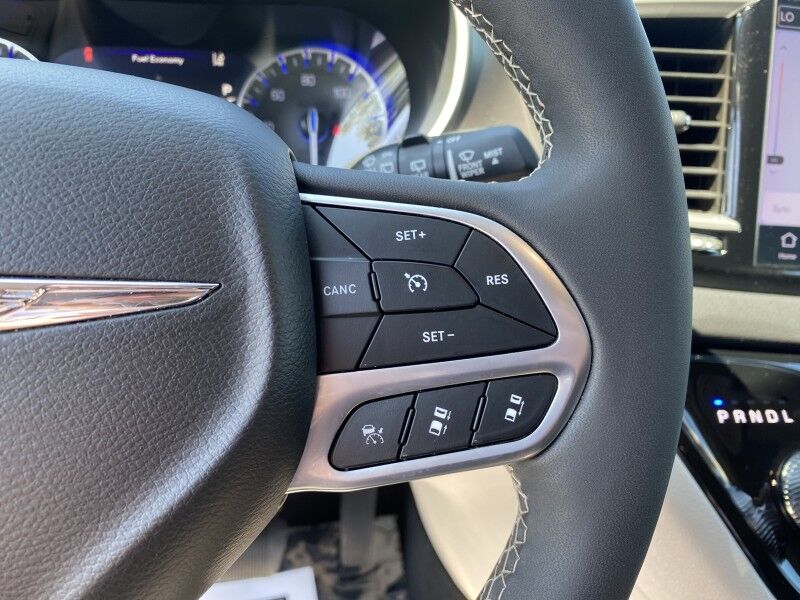 2024 Chrysler Pacifica Touring L Springfield PA
