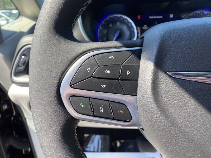 2024 Chrysler Pacifica Touring L Springfield PA
