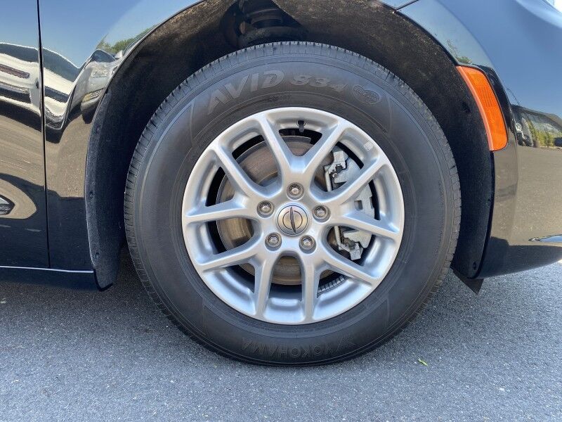 2024 Chrysler Pacifica Touring L Springfield PA