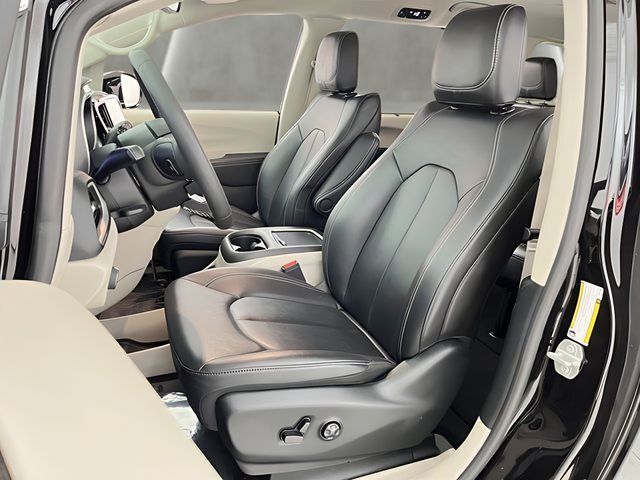 2024 Chrysler Pacifica Touring L Carrollton TX