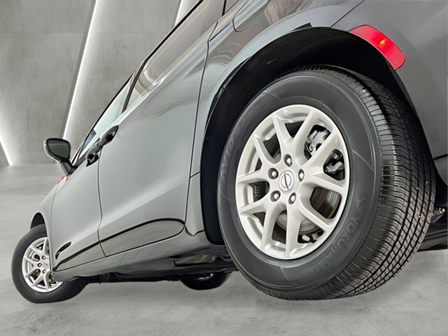 2024 Chrysler Pacifica Touring L Carrollton TX