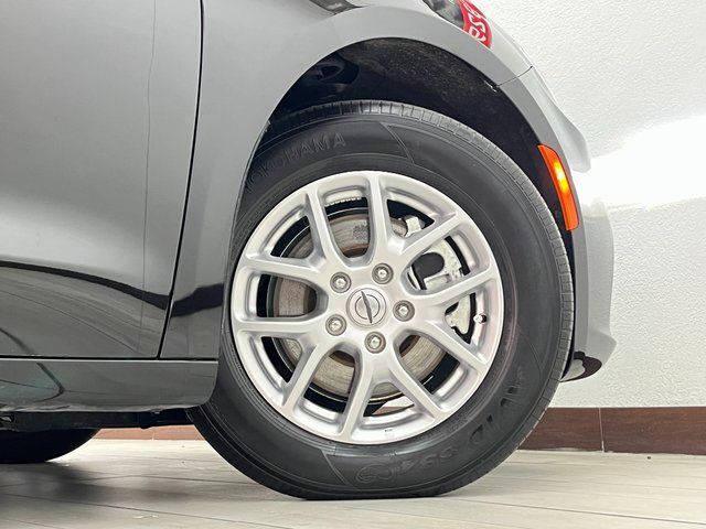 2024 Chrysler Pacifica Touring L Carrollton TX