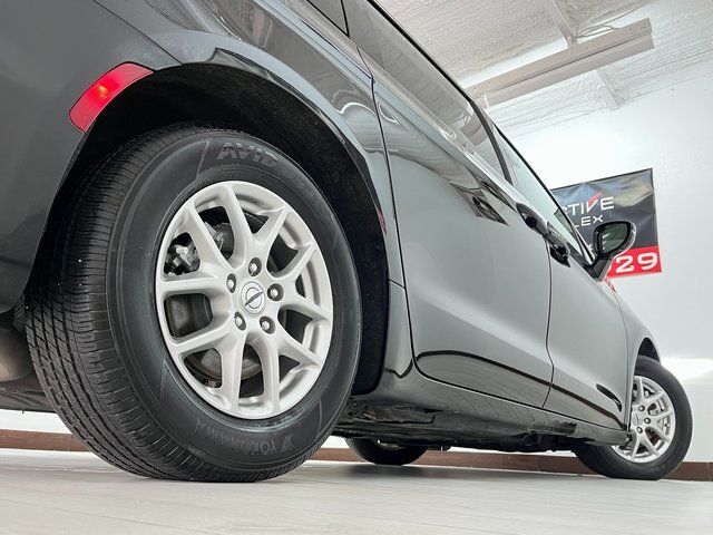 2024 Chrysler Pacifica Touring L Carrollton TX