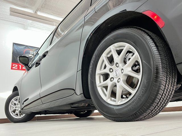 2024 Chrysler Pacifica Touring L Carrollton TX