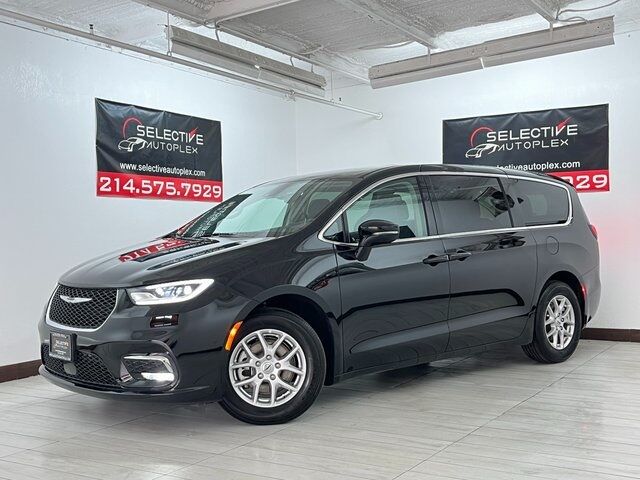 2024 Chrysler Pacifica Touring L Carrollton TX