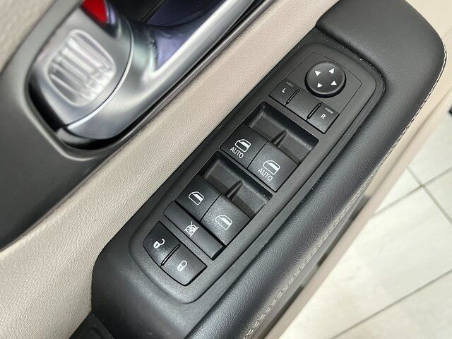 2024 Chrysler Pacifica Touring L Carrollton TX