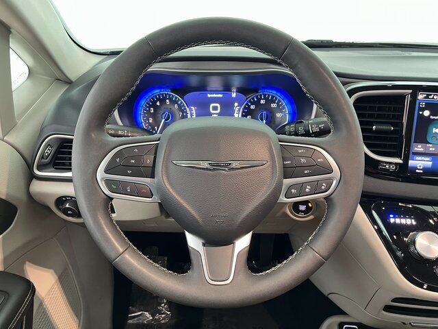 2024 Chrysler Pacifica Touring L Carrollton TX