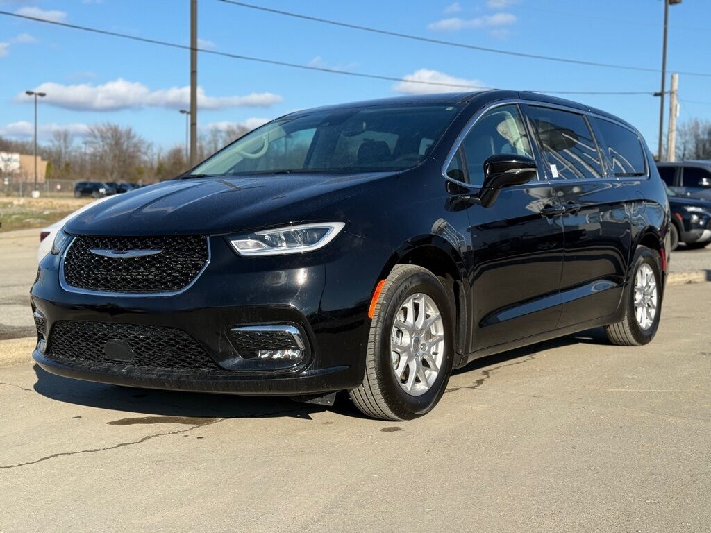 2024 Chrysler Pacifica Touring L