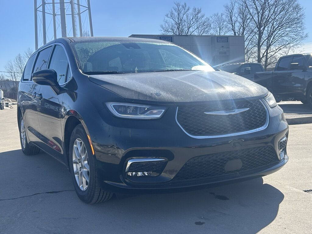 2024 Chrysler Pacifica Touring L Crestwood KY