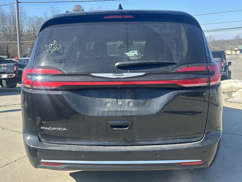 2024 Chrysler Pacifica Touring L Crestwood KY