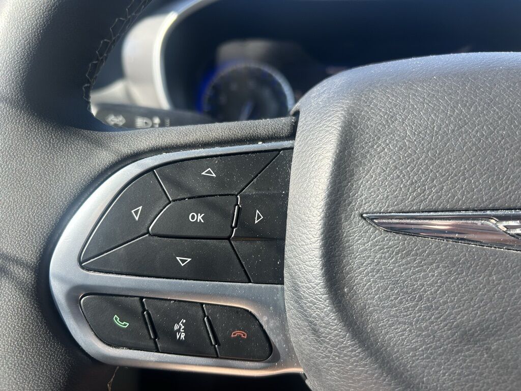 2024 Chrysler Pacifica Touring L Crestwood KY