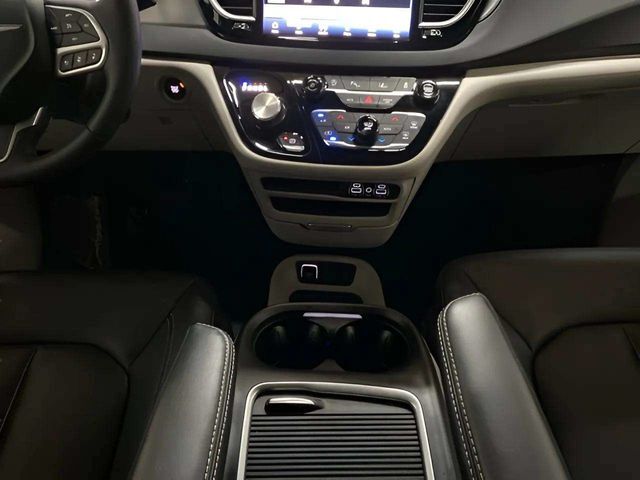 2024 Chrysler Pacifica Touring L Dallas TX