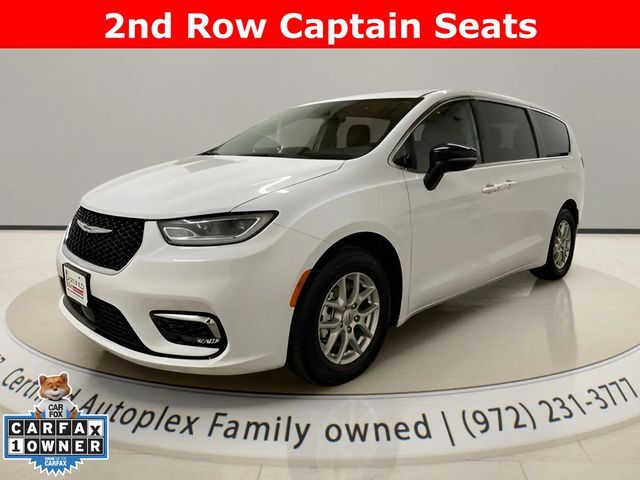 2024 Chrysler Pacifica Touring L's photo